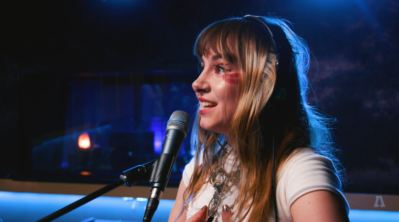 The Rolling Estonian: Night Tapes Brings Their Cosmic Sound Down to Earth on their Audiotree Performance The Rolling Estonian: Night Tapes Brings Their Cosmic Sound Down to Earth on their Audiotree Performance