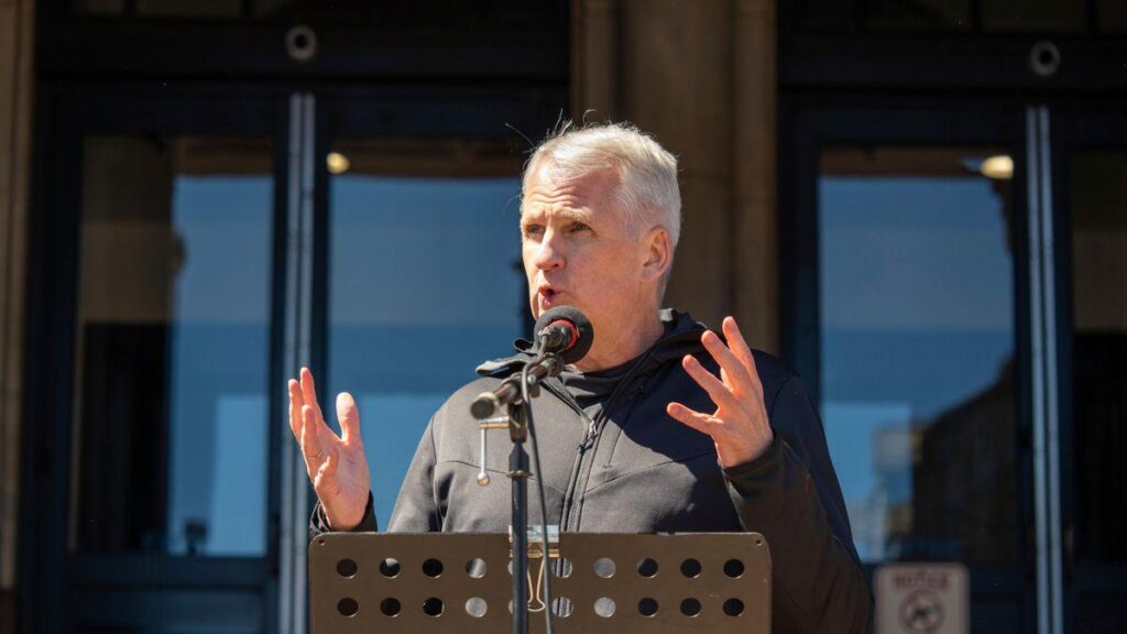 USA: Star historian Timothy Snyder warns of a coup by Donald Trump