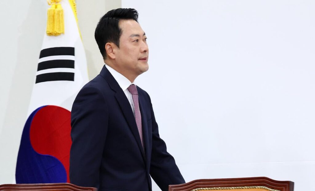 People Power Party Support Hits 15%, Lowest Since Founding