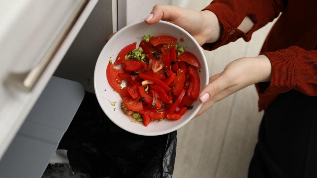 Average Polish family throws away 165kg of food every year