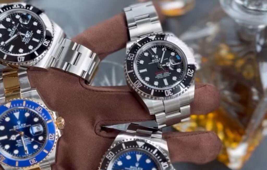 The police take statements next week in Spain from different customers in the case of the watches