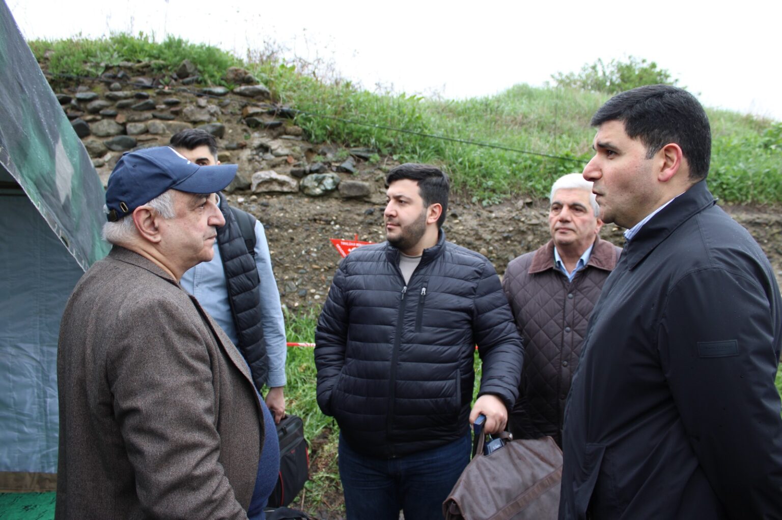 Armenian experts arrive in Baku/JAMnews