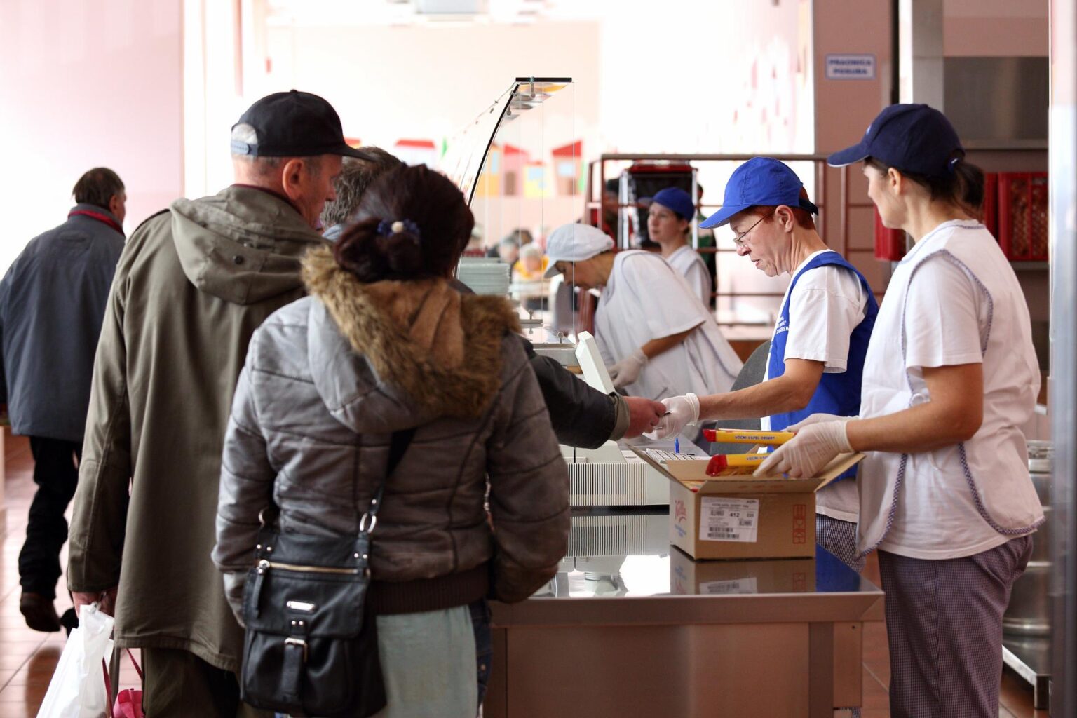 PUČKE KUHINJE 1,600 people from Zagreb depend on them every day, with more and more young people in the ranks