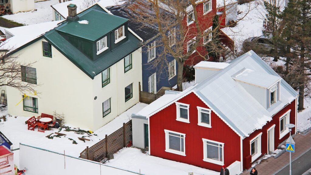 The heating trick that allows Icelanders to stay warm at below 0°F temperatures that many countries still fail to use The heating trick that allows Icelanders to stay warm at below 0°F temperatures that many countries still fail to use