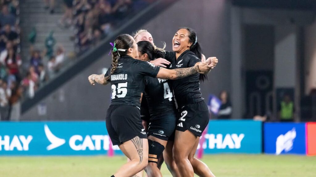 Black Ferns Sevens down Australia again to maintain Hong Kong dominance Black Ferns Sevens down Australia again to maintain Hong Kong dominance