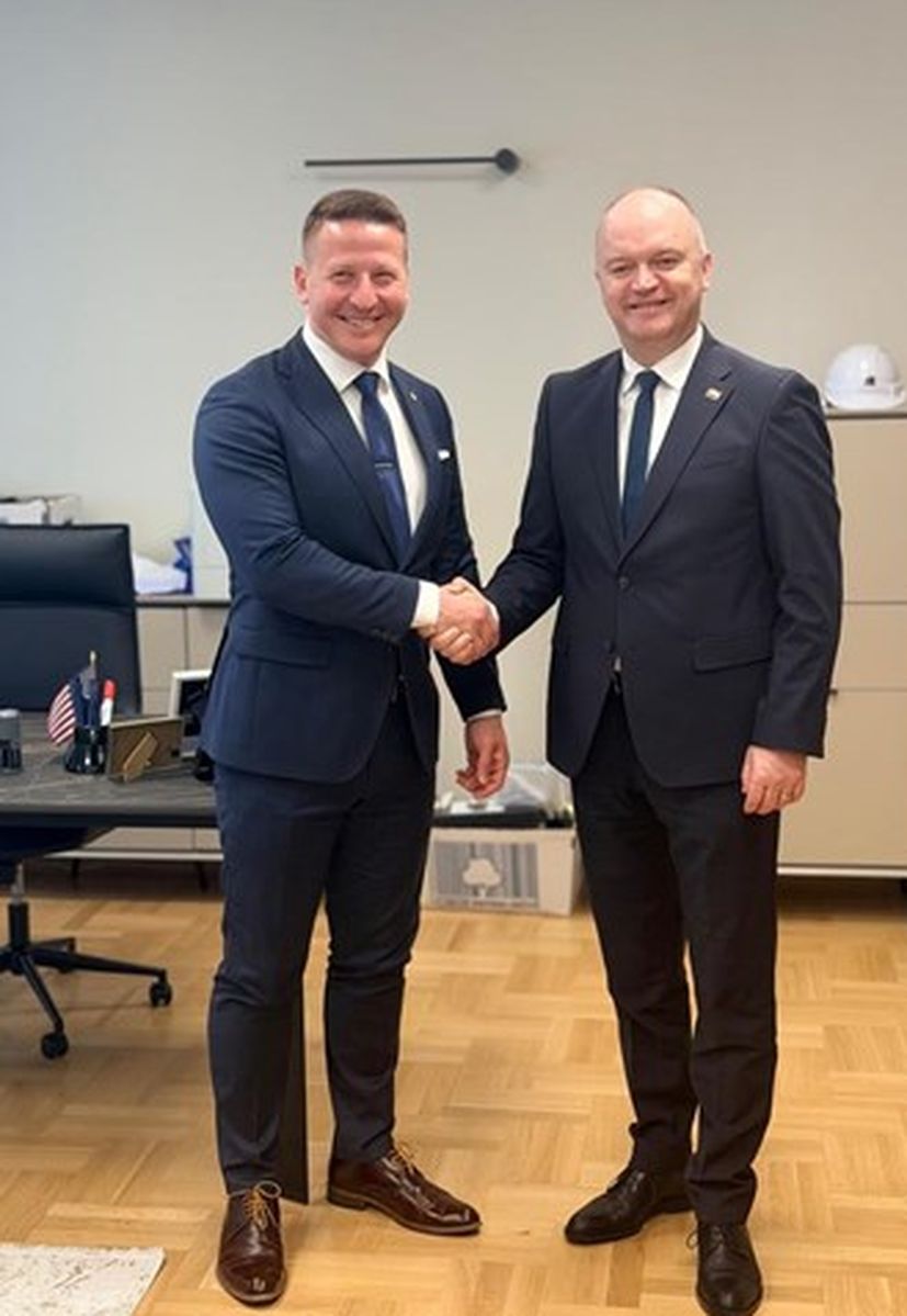 Mayor Dario Zurovec and Minister of Demography and Immigration Ivan Šipić