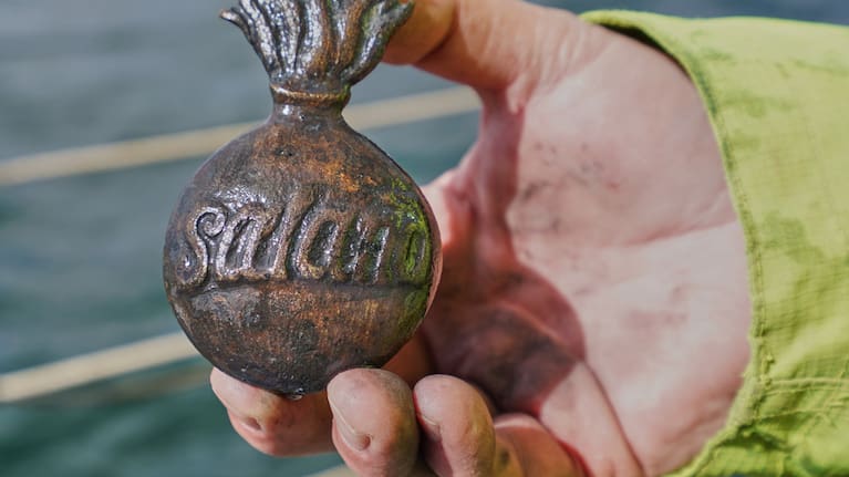 A metal insignia recovered from the wreck of the Dannebroge.