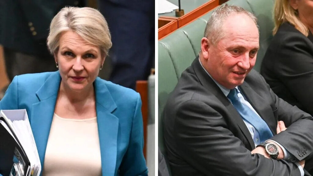 Fury after reports IS-linked Australians secure flight home Fury after reports IS-linked Australians secure flight home