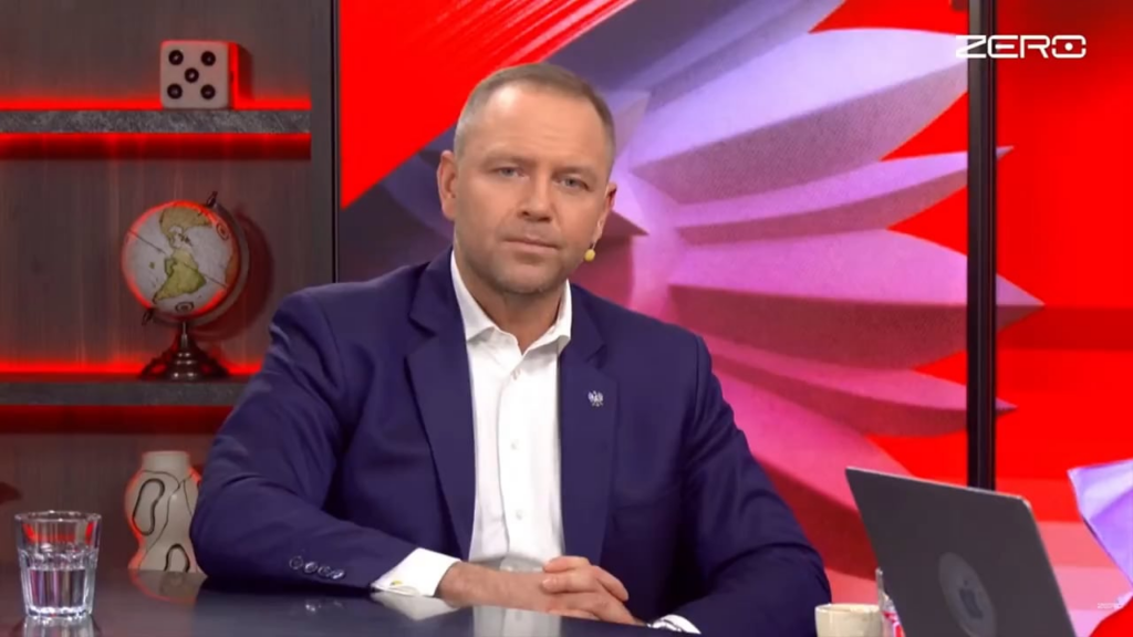 It's a pity that Nawrocki rarely gives interviews, because it would be fascinating to see how he copes with trying to give two answers in a row without contradicting himself.