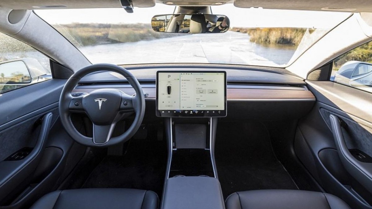 Tesla brings FSD Supervised to the Netherlands