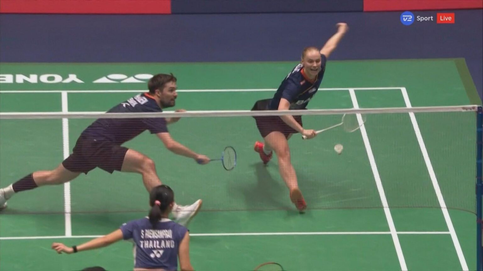 Mathias Christiansen and Alexandra Bøje win EC gold in mixed doubles badminton