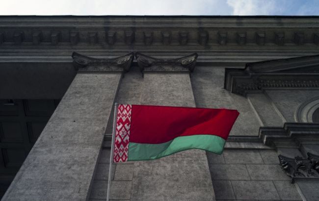 Belarus copies Russia’s methods of controlling private finances Belarus imposes tough money restrictions, mirrors Russian methods