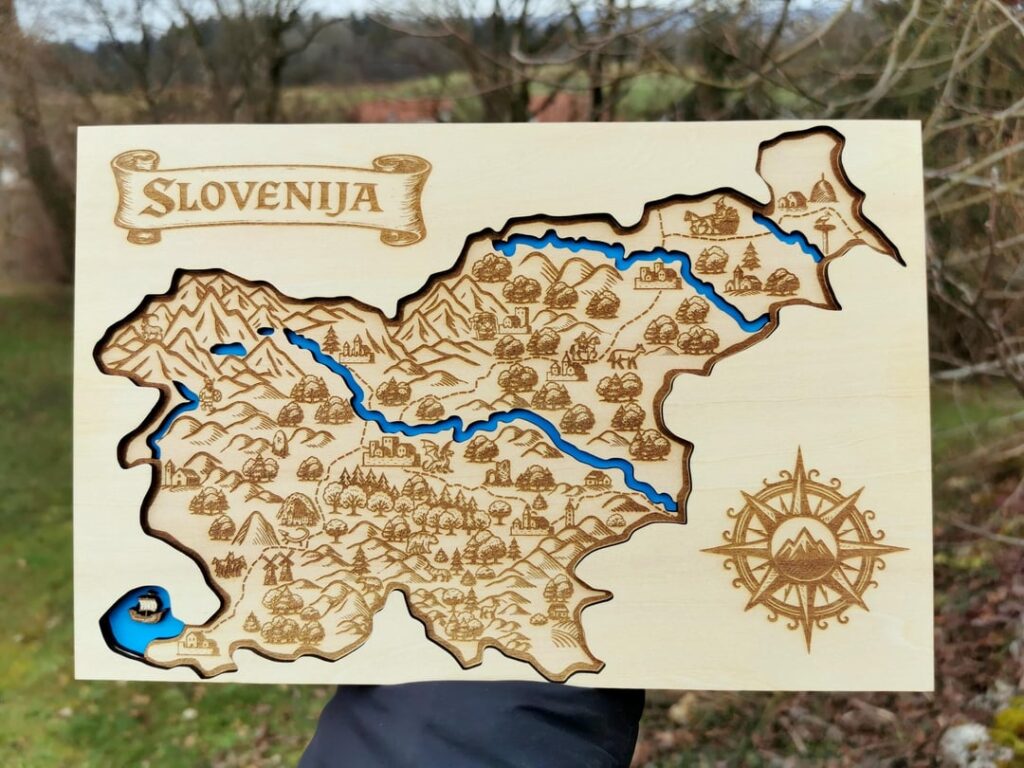 I made a fantasy map of Slovenia from wood ☺️.