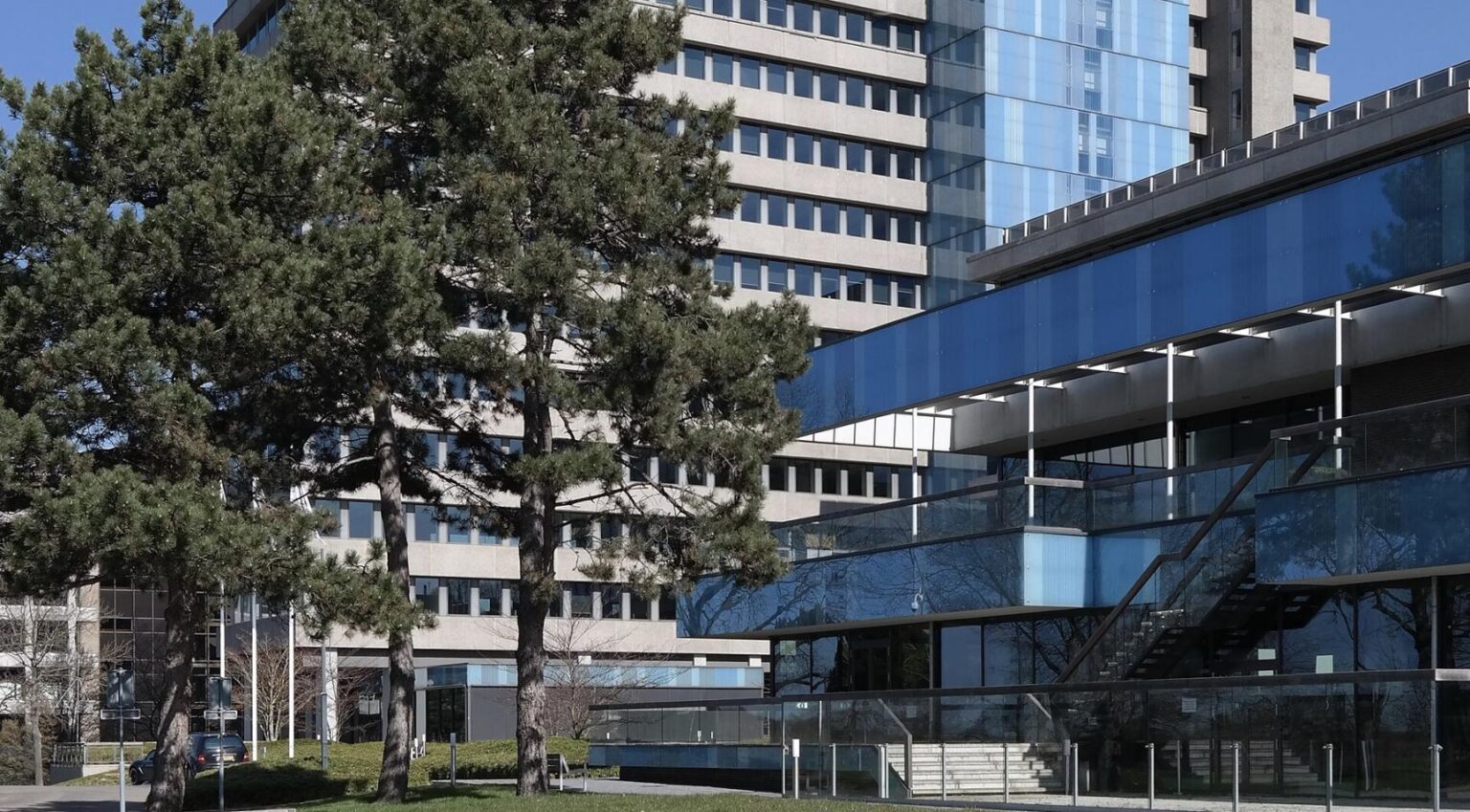 Largest Dutch pension fund cuts ties with controversial tech firm Palantir