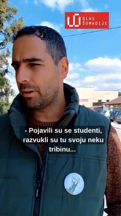 Batinas sow fear and threaten the locals in the village of Vitanovac near Kraljevo because of the students' visit