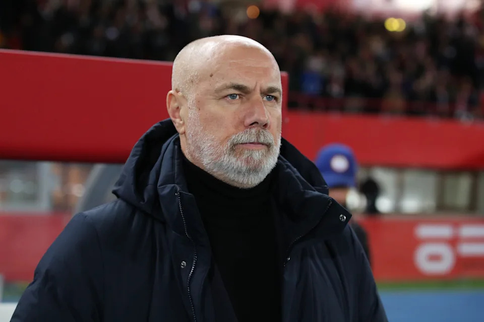 VIENNA, AUSTRIA - NOVEMBER 18: head coach Sergej Barbarez of Bosnia and Herzegovina during the FIFA World Cup 2026 European Qualifier Group H match between Austria and Bosnia and Herzegovina at Ernst Happel Stadion on November 18, 2025 in Vienna, Austria. (Photo by Severin Aichbauer/SEPA.Media /Getty Images)