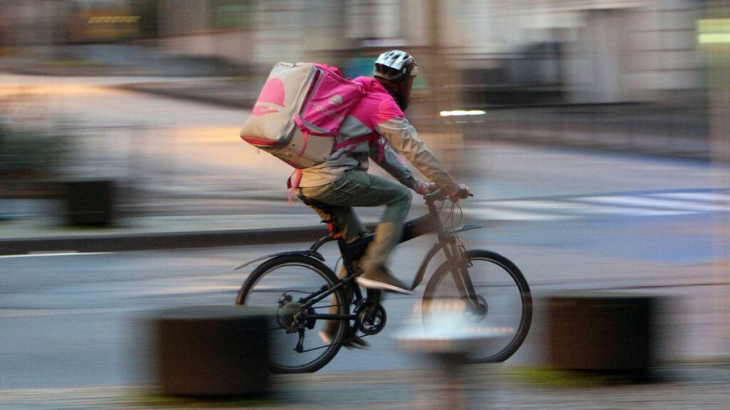 Culture clash over working hours: “The prosperity of 1930 could be achieved with a 15-hour week”