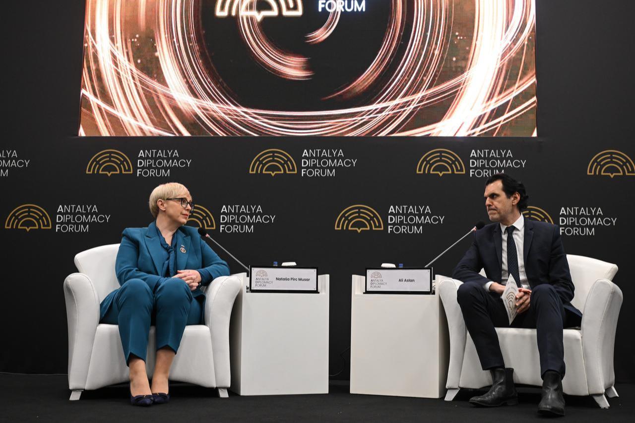 Slovenian President Natasa Pirc Musar (L) speaks at the Antalya Diplomacy Forum in Antalya, Türkiye, on April 17, 2026. (AA Photo)