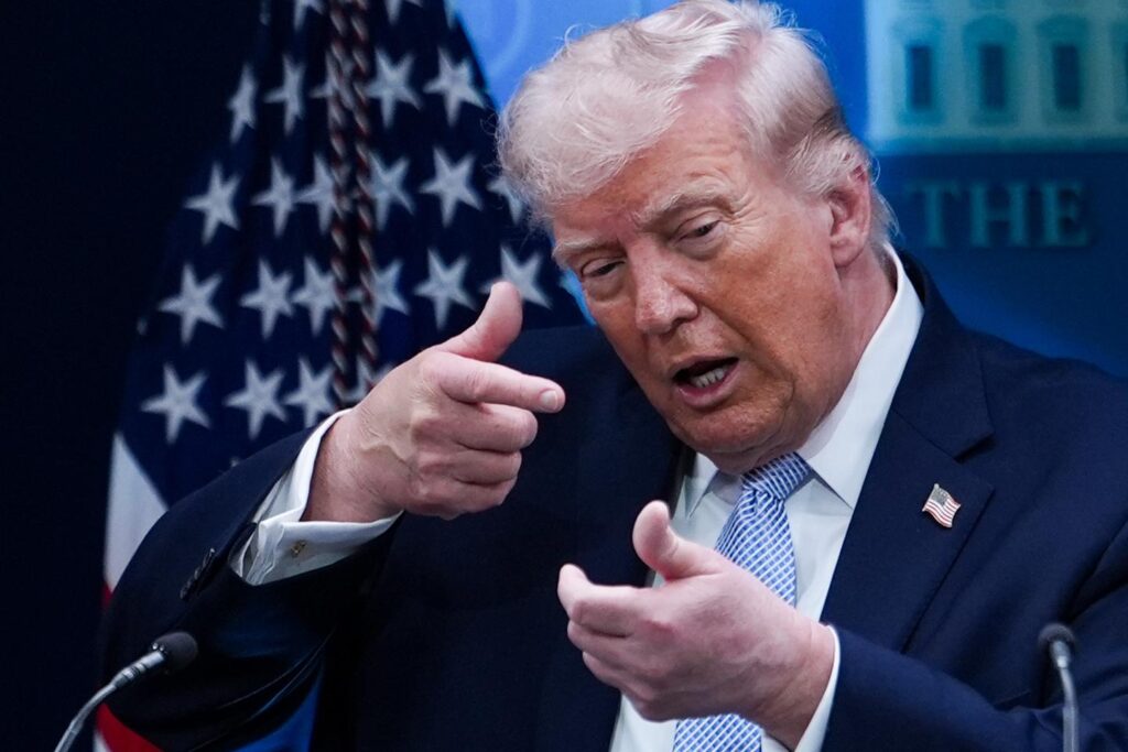 “The President of the United States is crazy”: Donald Trump’s verbal escalation fuels questions about his mental health