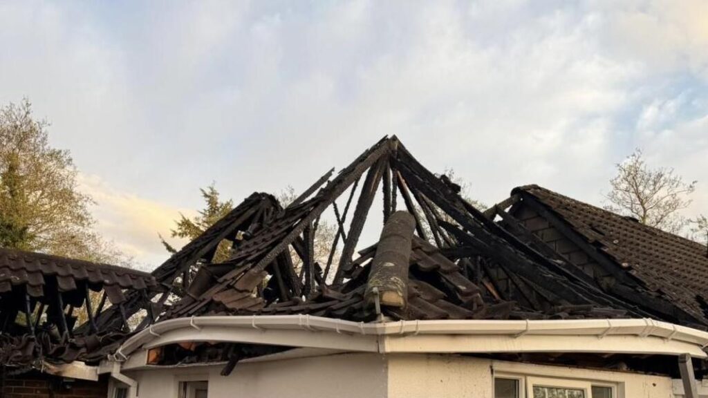 Fire in garden spreads over to three homes Fire in garden spreads over to three homes