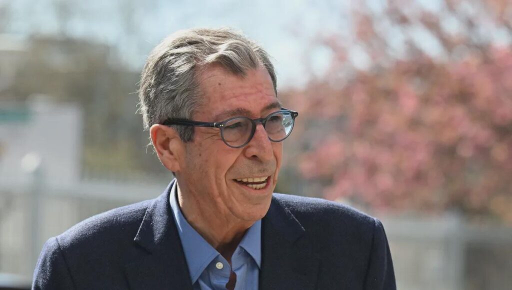 “Duty stooge”: Patrick Balkany tried for using four police officers as private drivers