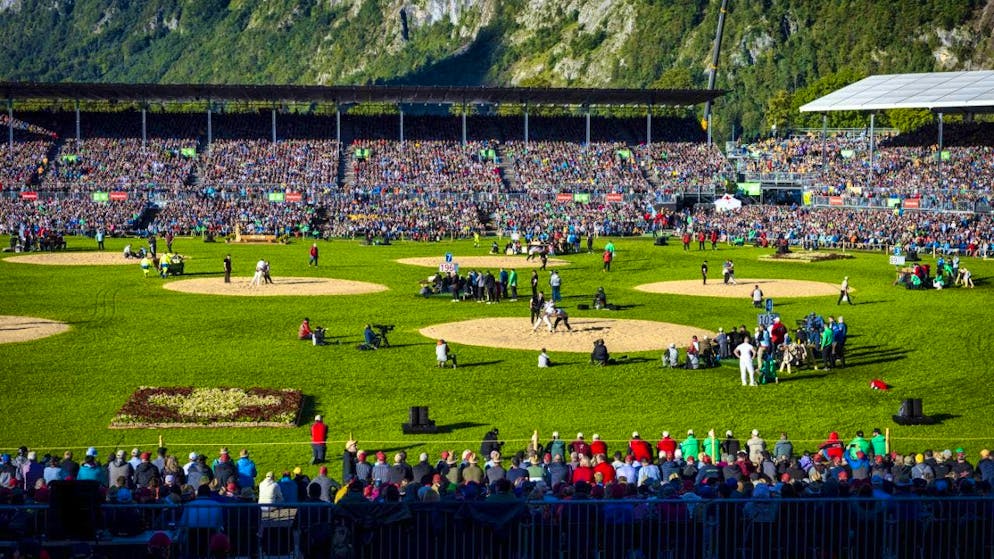 The wreath festival season begins for the wrestlers on Sunday