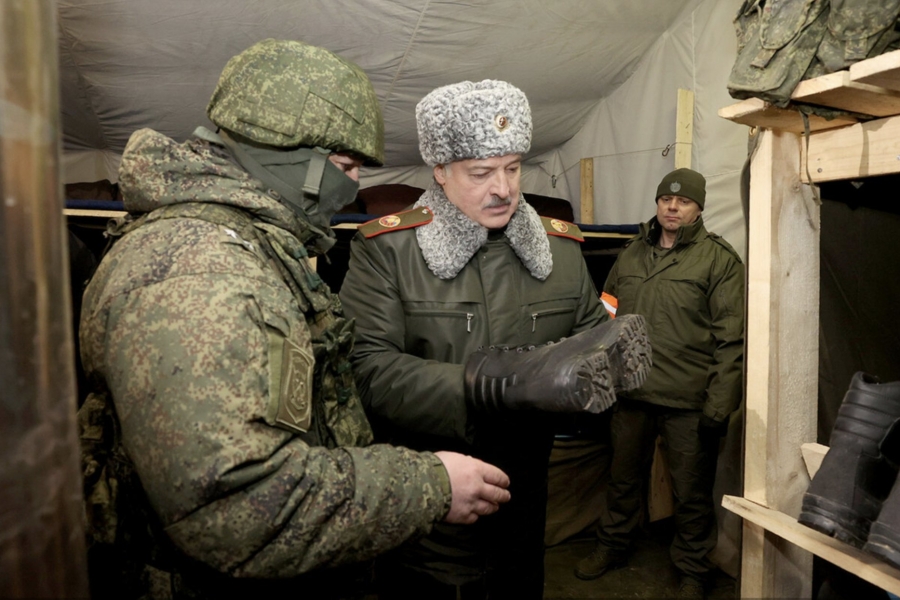 Kuleba sees the Belarusian army preparing for war. But this militaristic theater is intended for only one spectator — the Kremlin Kuleba sees the Belarusian army preparing for war. But this militaristic theater is intended for only one spectator — the Kremlin