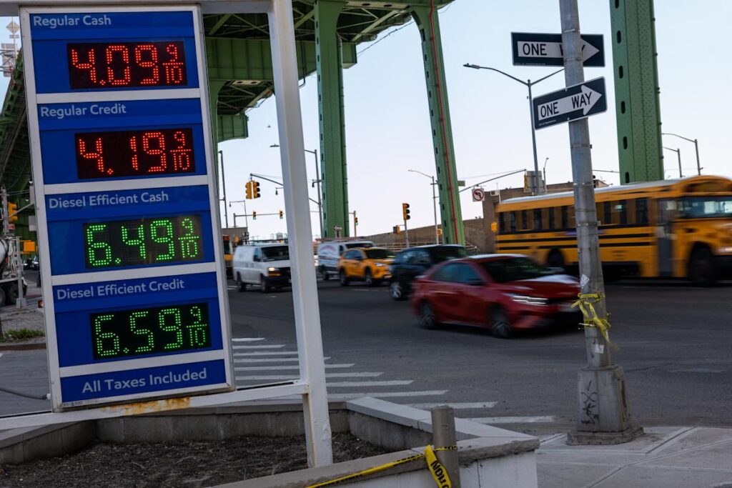 Consumer sentiment at record low as Americans feel impact of war in Iran Consumer sentiment at record low as Americans feel impact of war in Iran