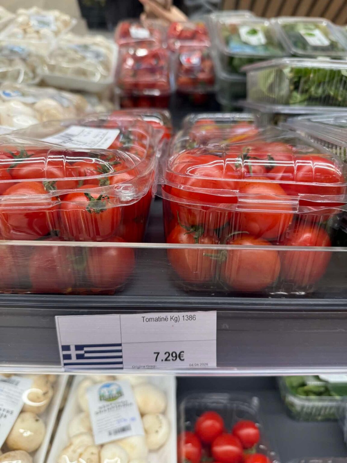 A kilo of tomatoes will reach the price of meat 😱