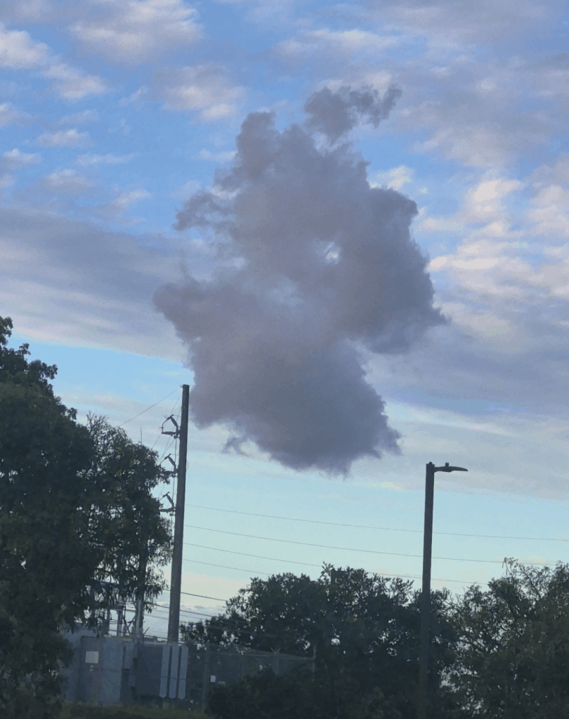 I saw a cloud in the shape of Germany today. I saw a cloud in the shape of Germany today.