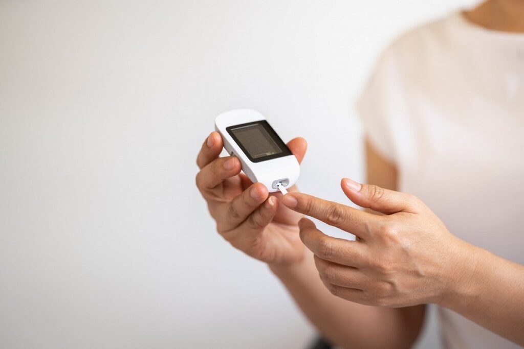 Signatures collected for state-funded glucose monitors in Latvia / Article Cukura līmeņa mērītājs. Attēls ilustratīvs