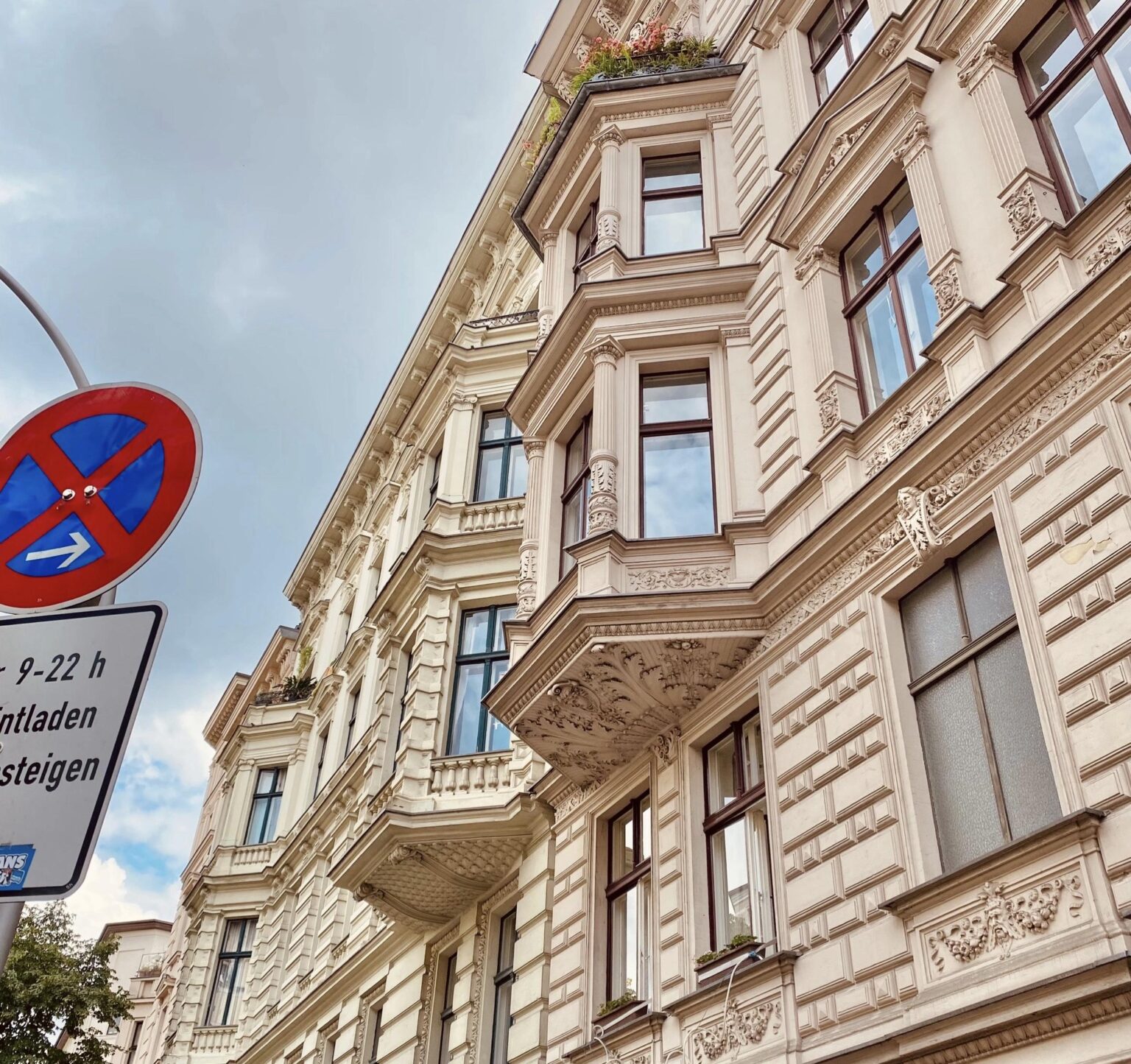 Berlin old building appreciation post