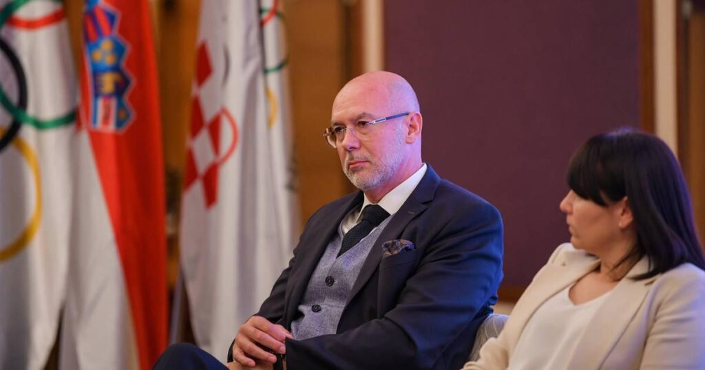 His son drank and vacationed at the expense of the alliance. Who is Siniša Krajač? 'I was Luka Modrić's coach'