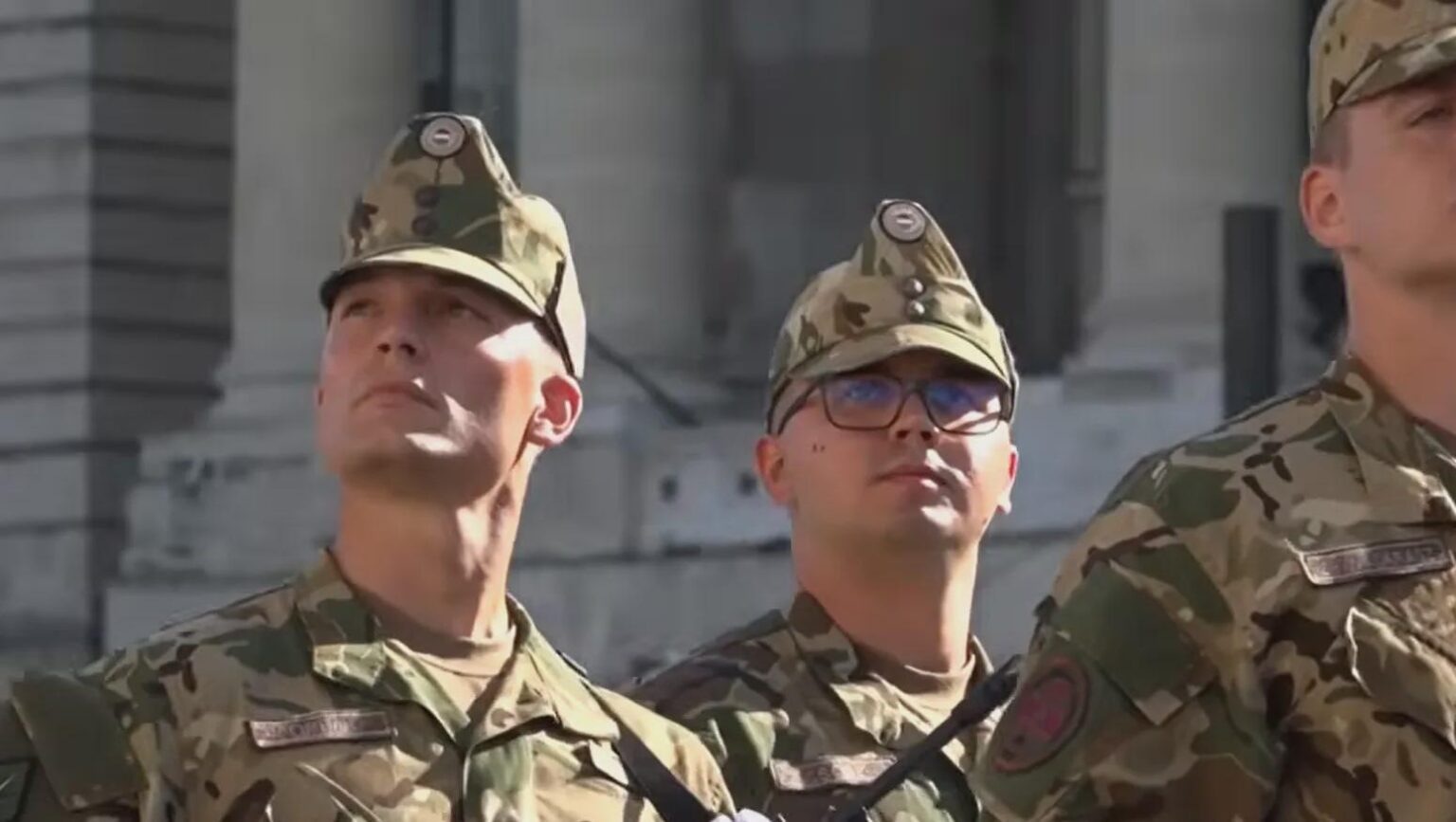 PM Orbán’s only son wants to leave the Hungarian Defence Forces as father loses power, while other soldiers can't leave the military for 5 years since the country is in a "state of emergency" due to Covid, then the Ukraine-Russian war.