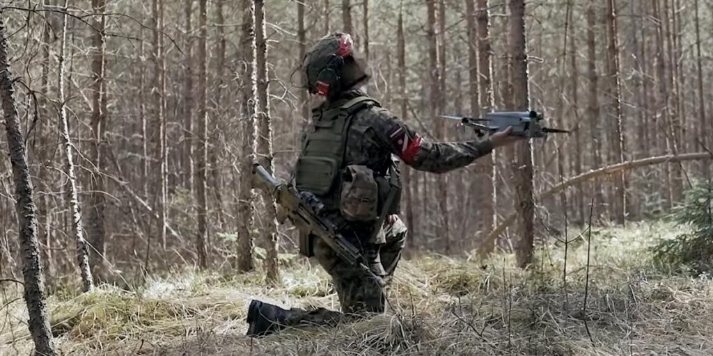 The Latvian Army learns to use drones from top experts: Ukrainian soldiers