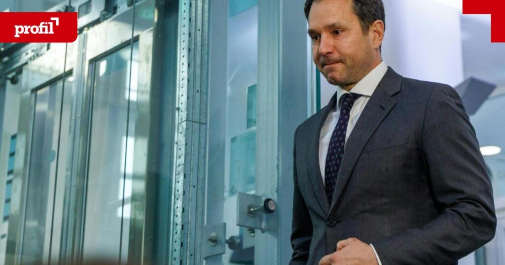 Linz public prosecutor's office is now investigating Thomas Schmid. Will he lose his key witness status?