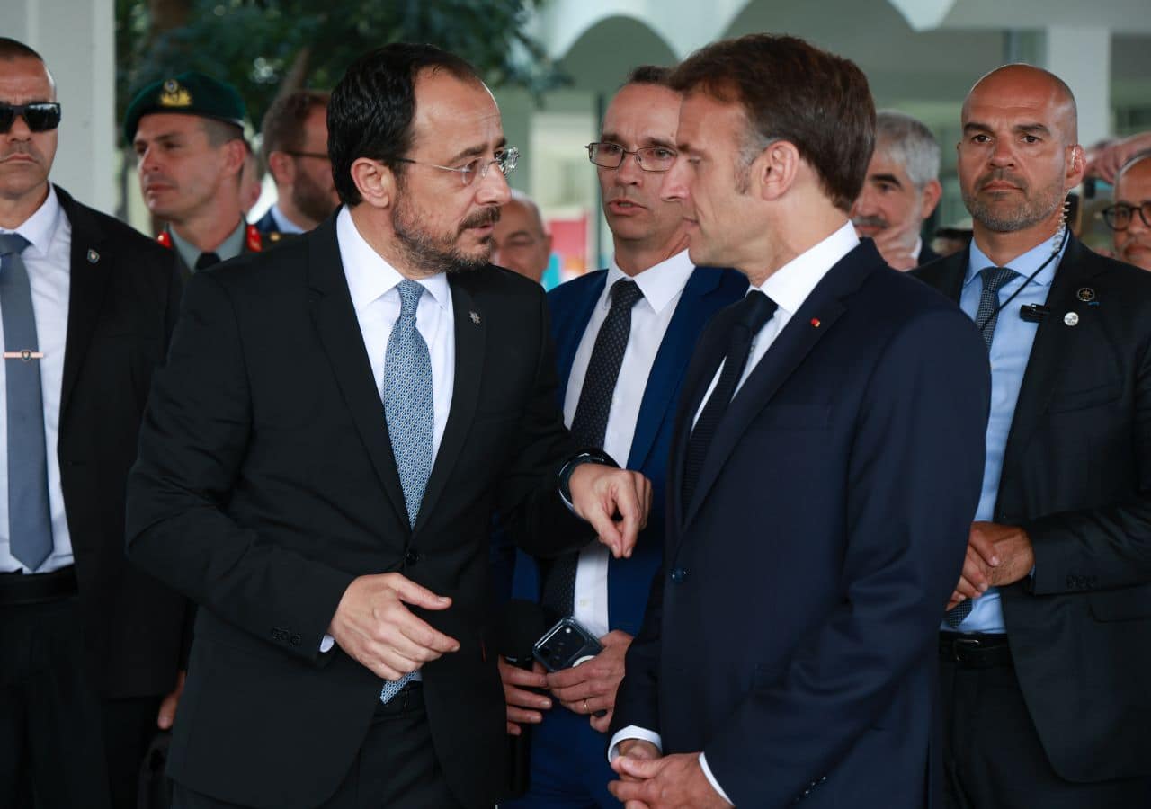 The President of the Republic of Cyprus, Mr Nikos Christodoulides, and the President of the Republic of France, Mr Emmanuel Macron, visit the French-Cypriot School