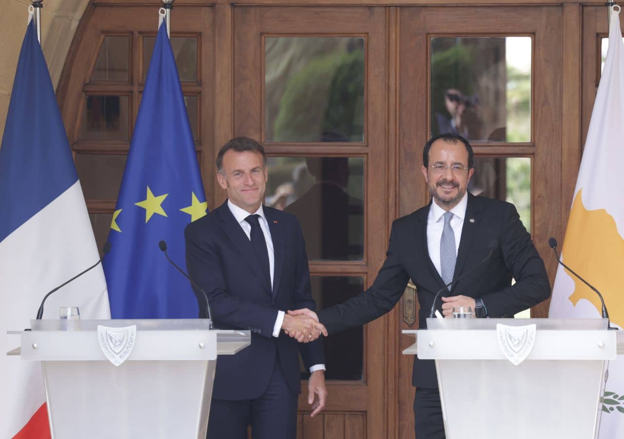 The President of the Republic of Cyprus, Mr Nikos Christodoulides, welcomes the President of the Republic of France, Mr Emmanuel Macron, who is in Cyprus on an official visit
