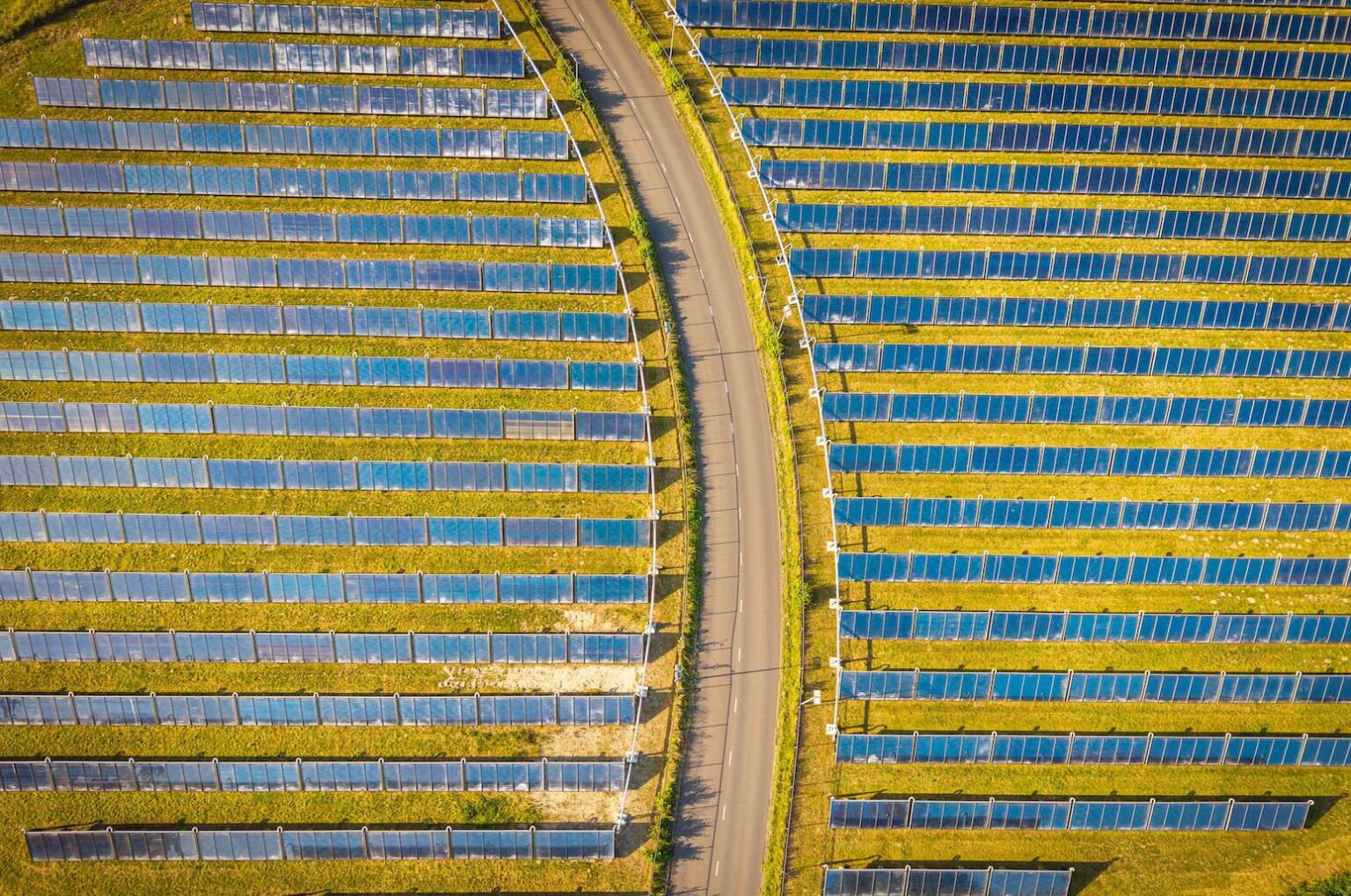 Clean energy pushes fossil-fuel power into reverse for ‘first time ever’