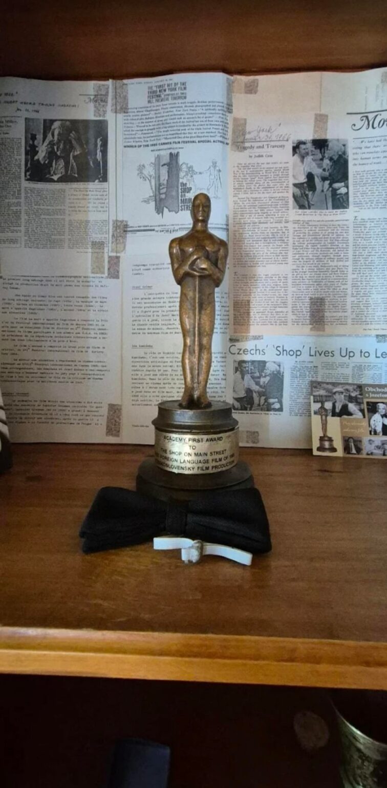 60 years ago today (April 18, 1966), the American Academy of Motion Picture Arts and Sciences awarded the Academy Award for the best foreign language film to the film The Corridor Store.