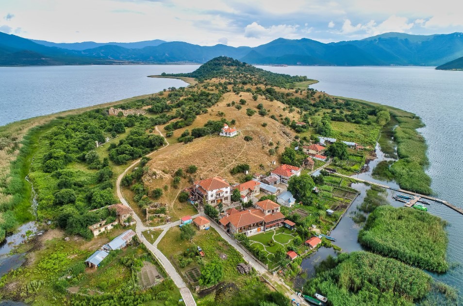 Western Macedonia Strengthens Cross-Border Role with New Prespa Project