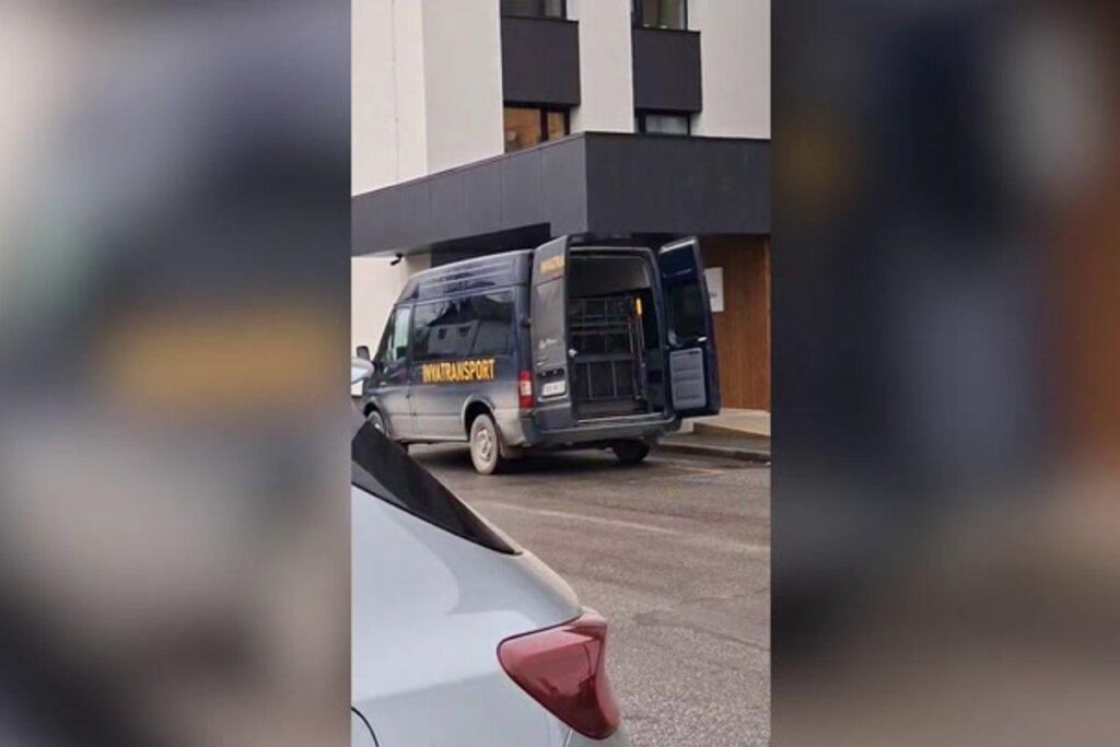 No one is checking. The company transports bedridden patients of the UT Clinic and Pihlakodu with a car that does not have a permit to transport a stretcher