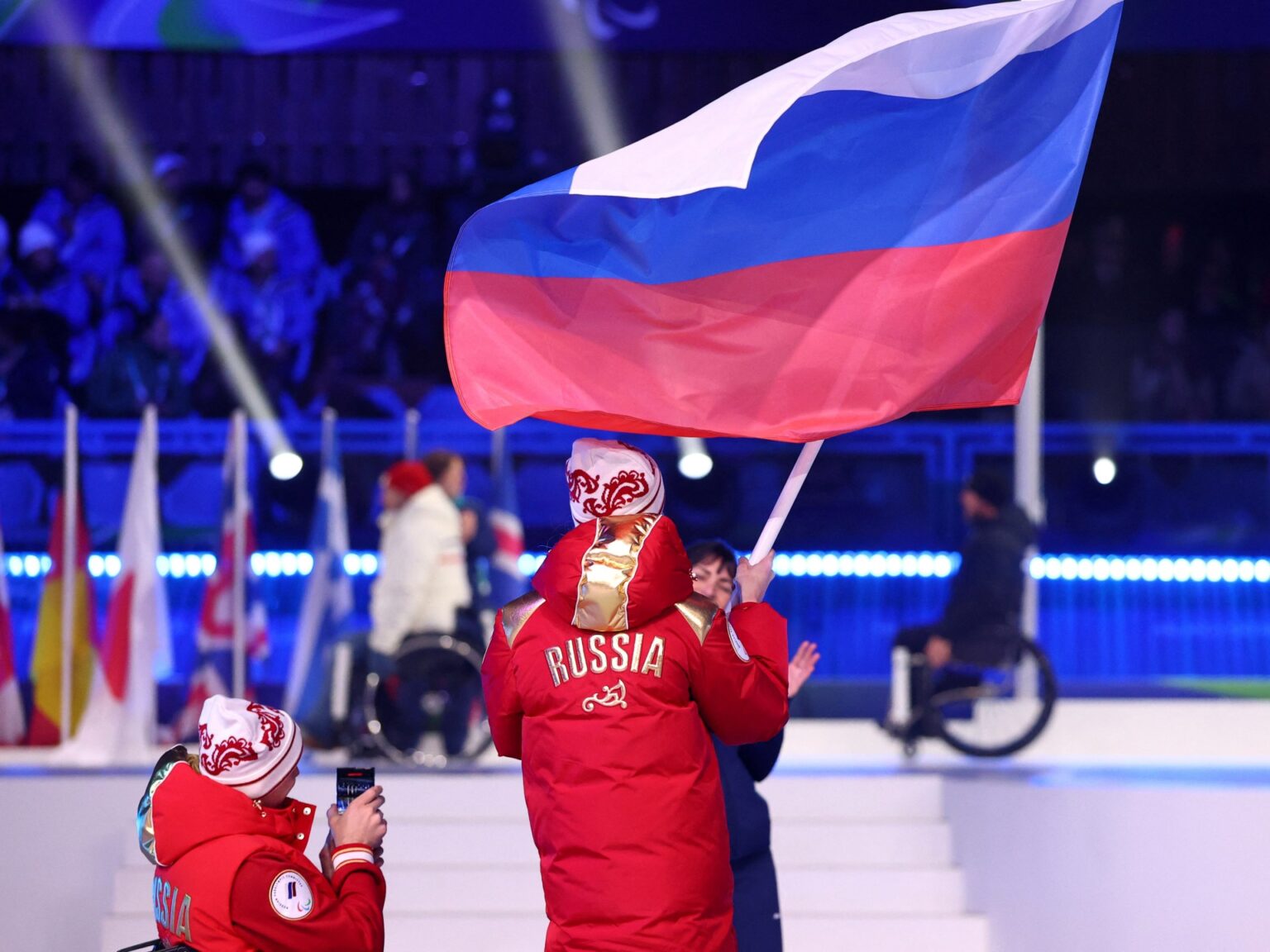 Flag, anthem restrictions dropped for Russian, Belarusian swimmers | Russia-Ukraine war News Flag, anthem restrictions dropped for Russian, Belarusian swimmers | Russia-Ukraine war News