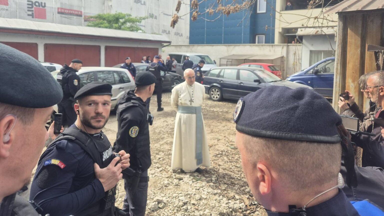 Romanian Police Storm Church During Hungarian-Language Mass in Oradea
