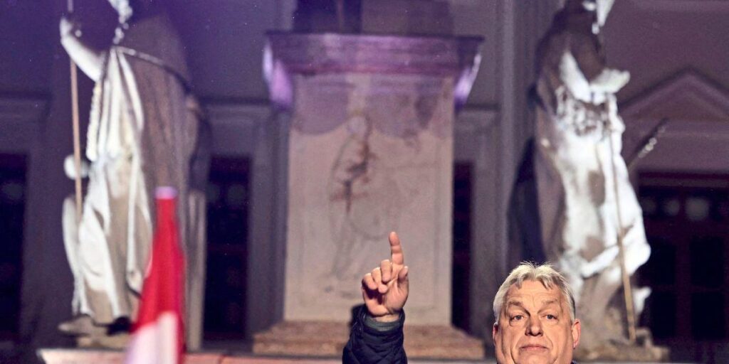 Orbán convenes defense council, journalists warn of false flag operation