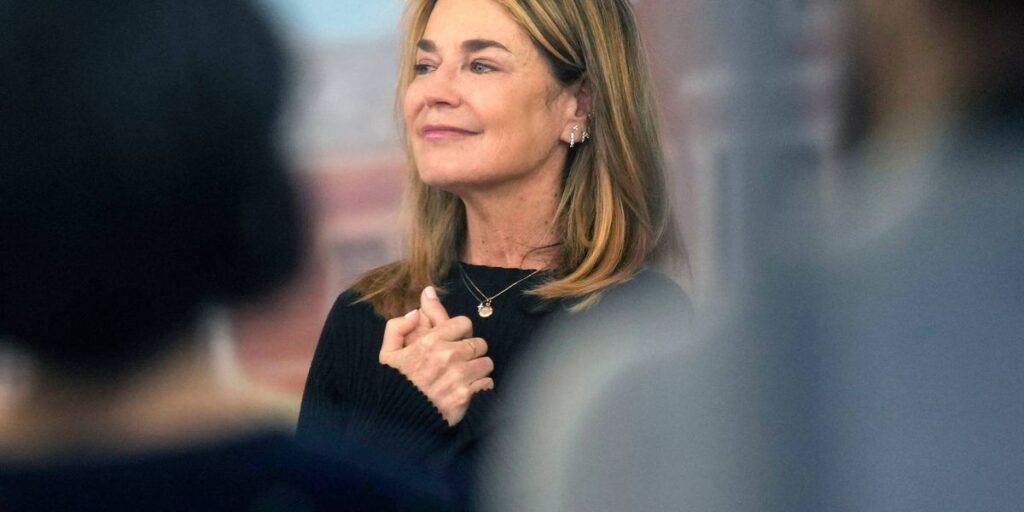 Savannah Guthrie returns to 'Today' anchor desk for first time since mother's disappearance