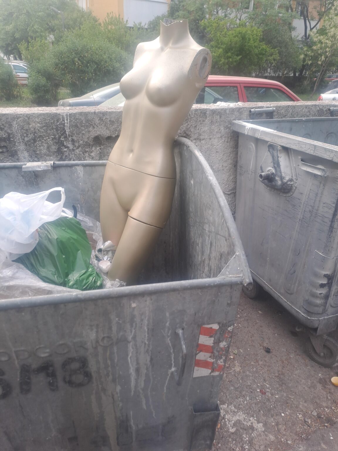 Is it possible that this was thrown and visible next to the kindergarten, this country has failed