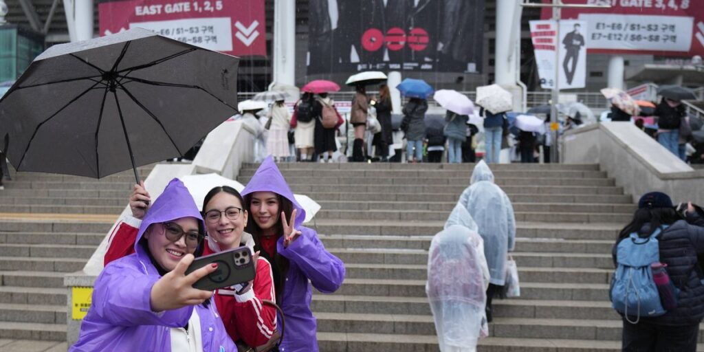 Thousands of fans gather as BTS launches world tour in South Korea
