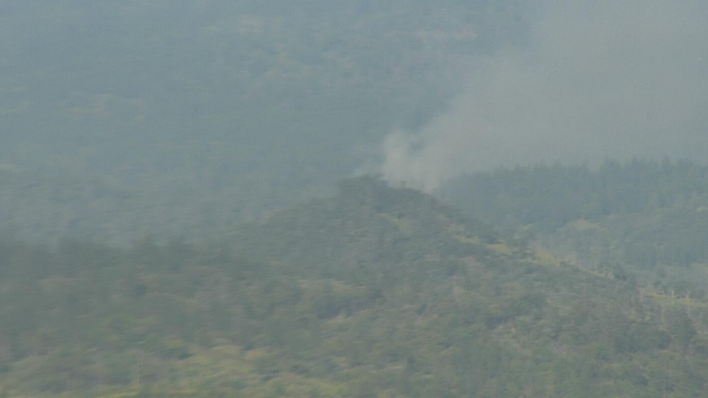 Crews respond to fire burning in Calaveras County