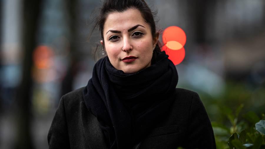 Organic Hypocrisy: Serves its guests scrambled eggs and conventional meat